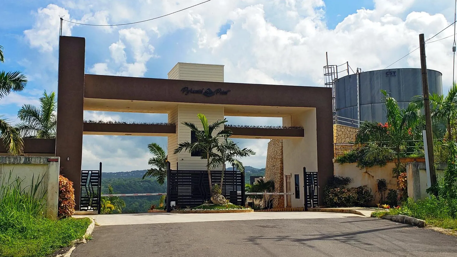 Vakantiehuis Ms. T'S Paradise @ Pyramid Point Ocho Rios